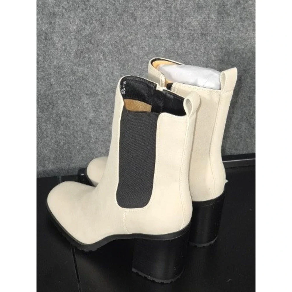 Amazon Essentials Women Ivory Faux Leather Block Heel Chelsea Boots Size‎ 8.5
